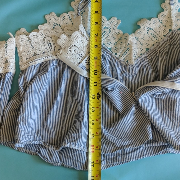 lF Seek the Label crop top off the shoulder Small - Picture 7 of 14